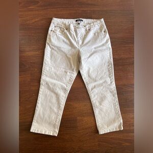 White Relativity Cropped Jeans Size 12
